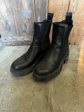 Black Platform Chelsea Boots